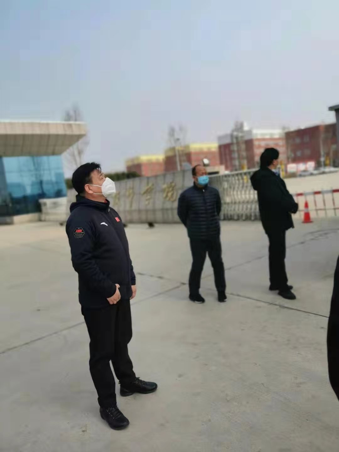 周口市教体局领导丁建清、余卫国等来我校检查指导疫情防控工作